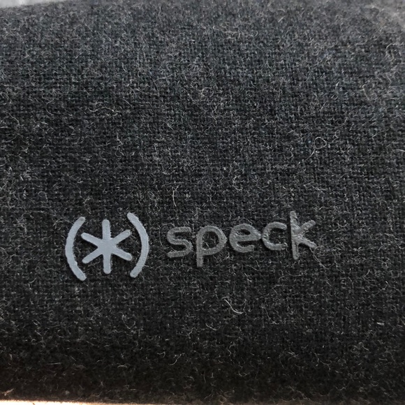 Speck A-line 10.2” Laptop Tote (Black/Grey) - Picture 7 of 7